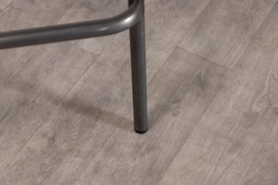 shoreditch-stool-concrete-leg